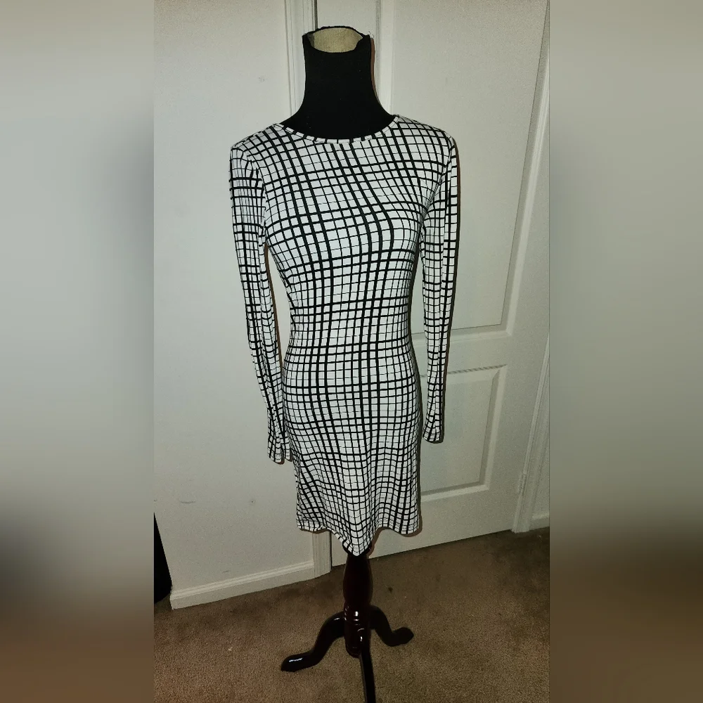 FOREVER 21 DRESS ! - Picture 1 of 5